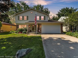 41815 Cherry Hill Rd, Novi, MI 48375