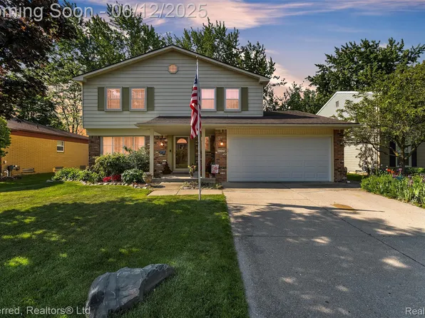 41815 Cherry Hill Rd, Novi, MI 48375