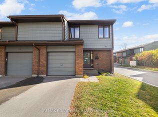 12 Selye Cres, Ottawa, ON K2K1C9