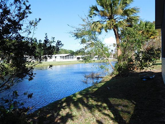 3rd image of 13 White Feather Ln
