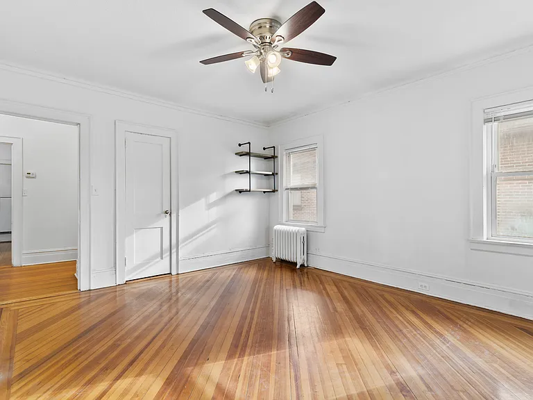 264 Laurelton Blvd #2 — Photo 17