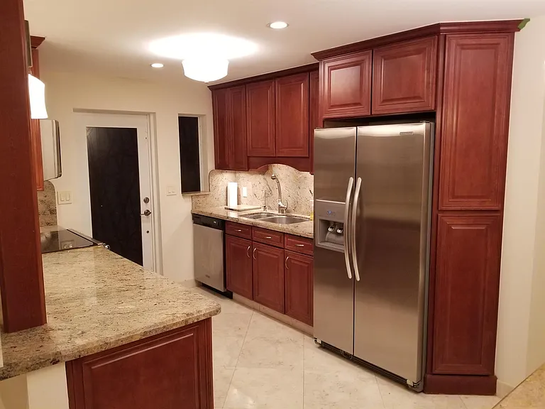 2857 NE 32nd St #8 — Photo 3