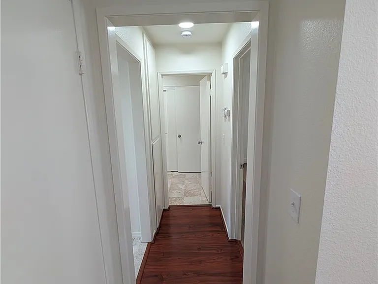 845 W Olive Ave #B — Photo 11
