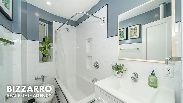 Bathroom, photo 1