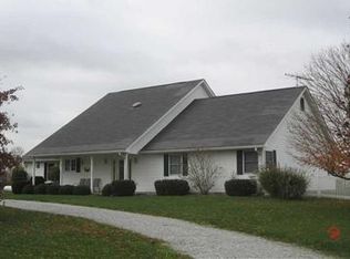 2101 N 900 W, Arlington, IN