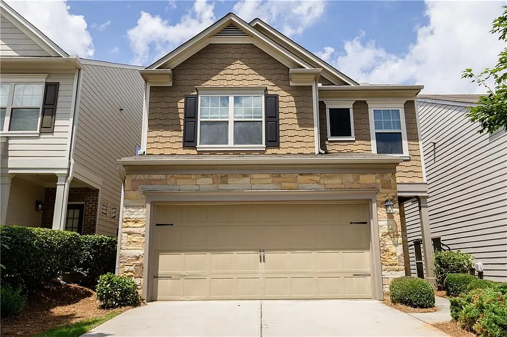 4 bed, 3.0 bath, 2377 sqft, $2,900 — Photo 1