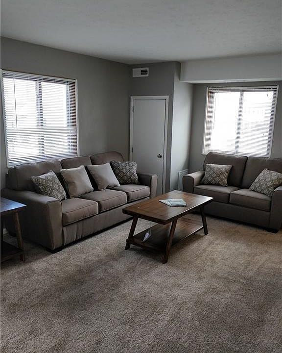 1st image of 1260 Roundtable Ct