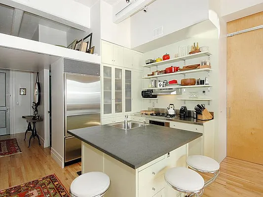 Sold by Sotheby's International Realty | media 8