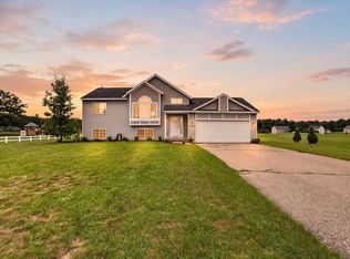 11310 Meadow Wood Cir, Greenville, MI 48838