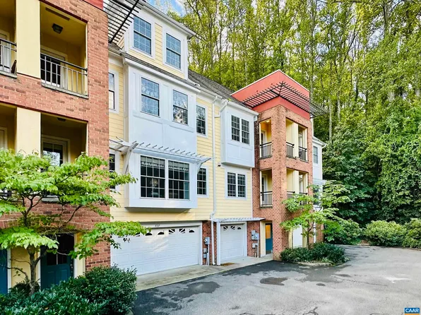 729 Cairn Heights Ct, Charlottesville, VA 22903