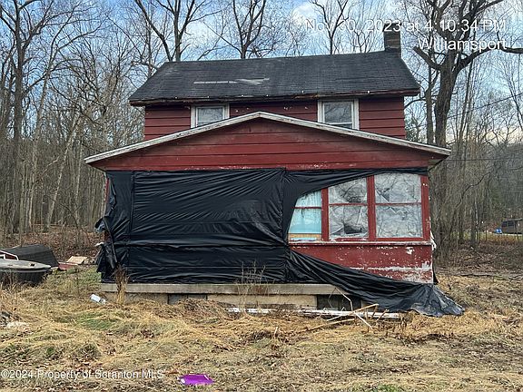 4th image of 93 Manleys Ln