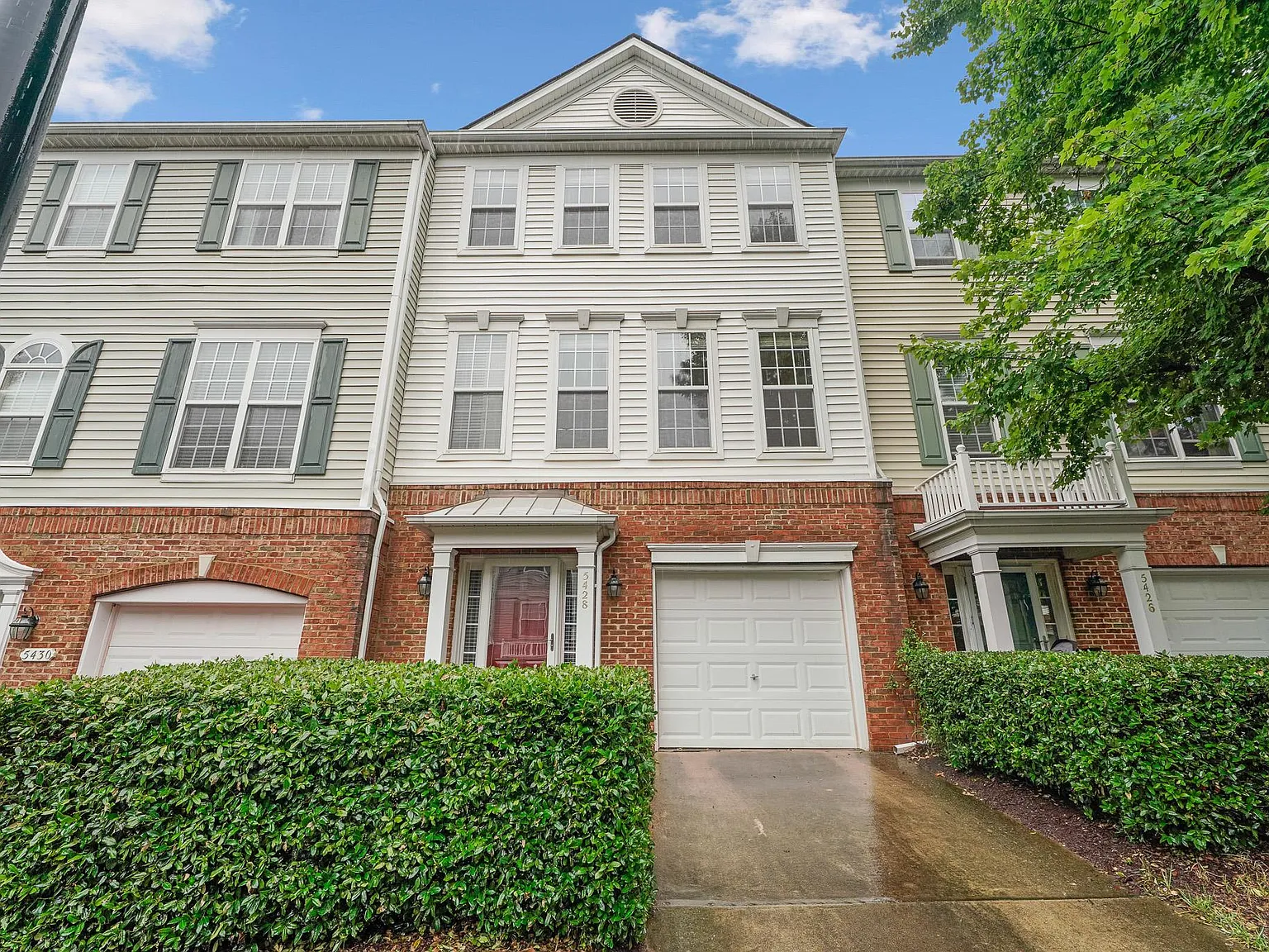 3 bed, 1909 sqft, $2,150 — Photo 1