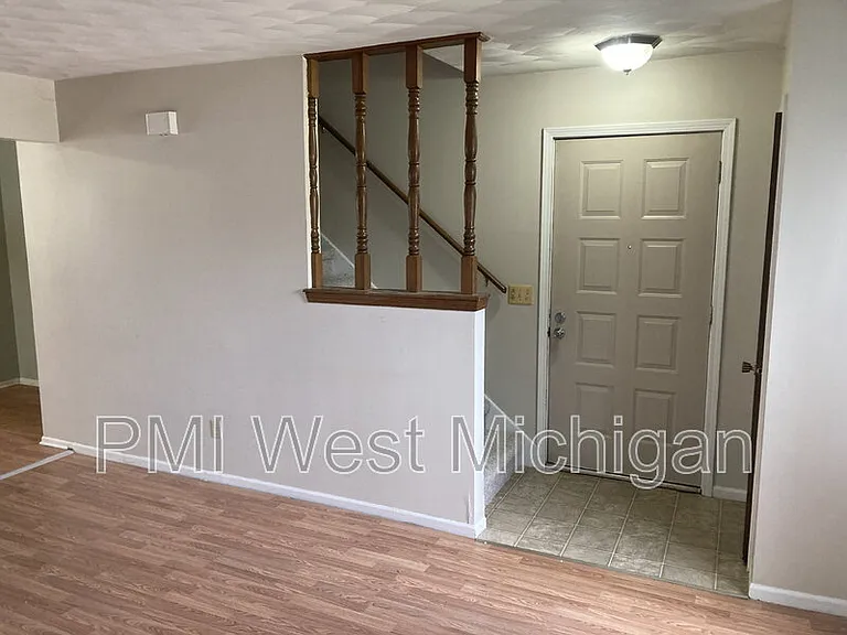 214 Grand Manor Dr — Photo 7