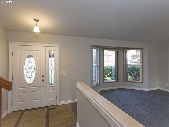 2nd image of 10201 NE 83rd St