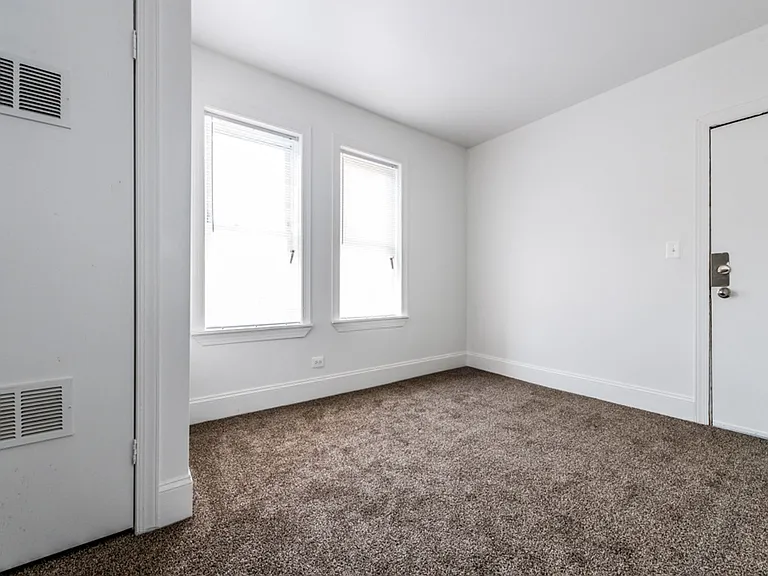 7812 S Emerald Ave — Photo 11