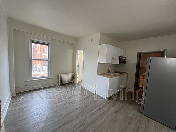 3rd image of 86 Church St #St1