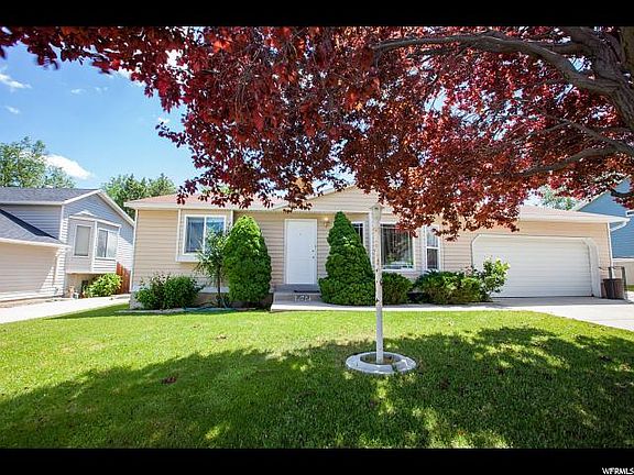 2nd image of 3523 S Garden Gate Dr