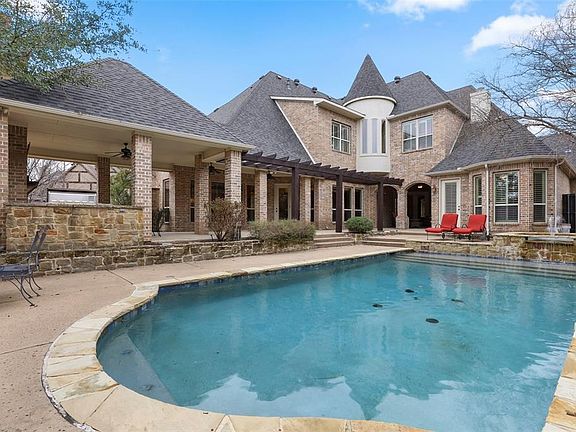 2nd image of 1104 Chianti Ln