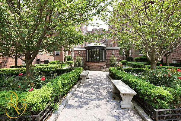 Sold by Dorsa Group | media 49