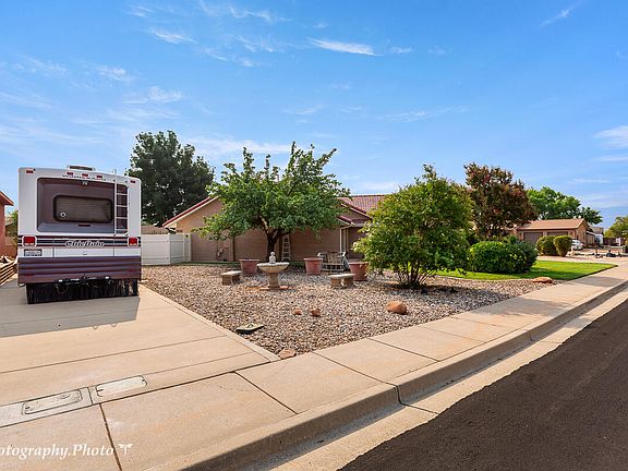 4th image of 3182 W Desert Dawn Dr