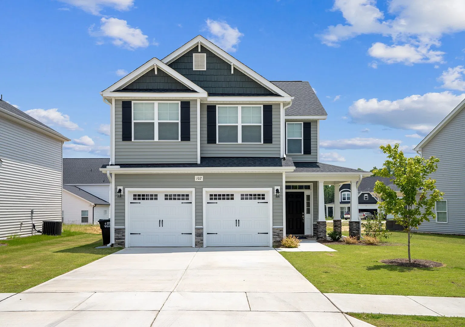 4 bed, 2.5 bath, 1883 sqft, $1,950 — Photo 1