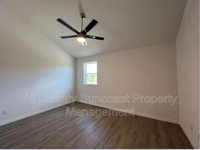 1278 Jade Pl — Photo 9