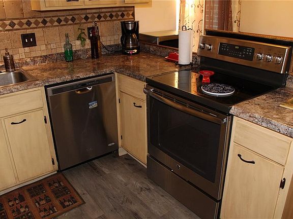 4th image of 4380 Heritage Dr APT 2E