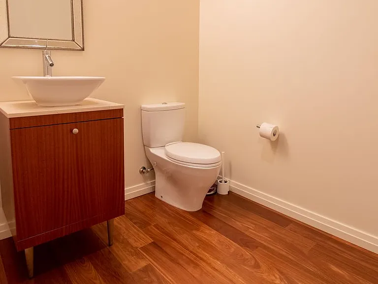 500 106th Ave NE #913 — Photo 9