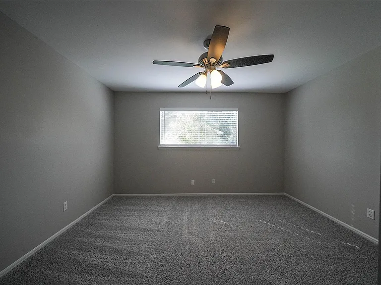 7818 Beaufort Dr — Photo 21