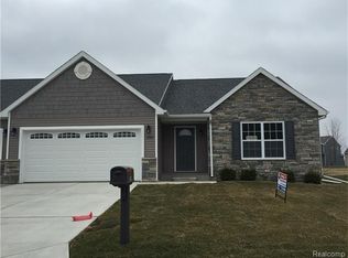 2945 Grand Marais Dr, Howell, MI