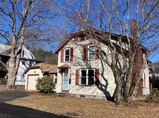 7 Stanton Ave, Huntington, MA 01050