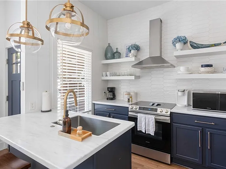 538 Winton Ter NE #B — Photo 3