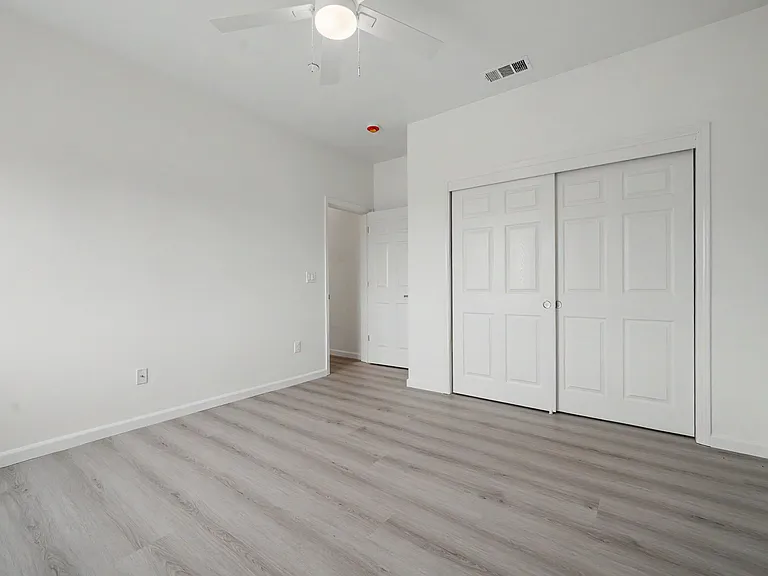 2426 Village Dr — Photo 23