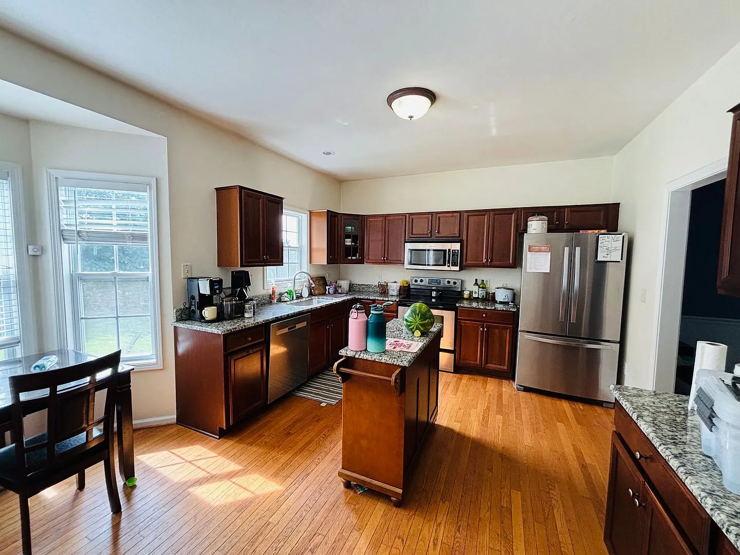 Spacious 4 Bedroom, 3.5 Bath House in New River Village — Photo 3