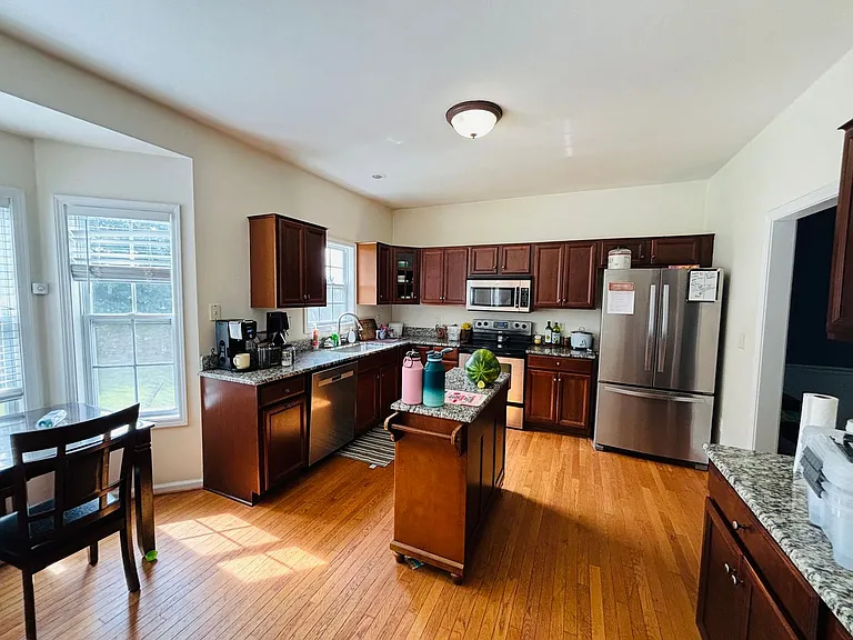 1050 New Village Dr NW — Photo 3
