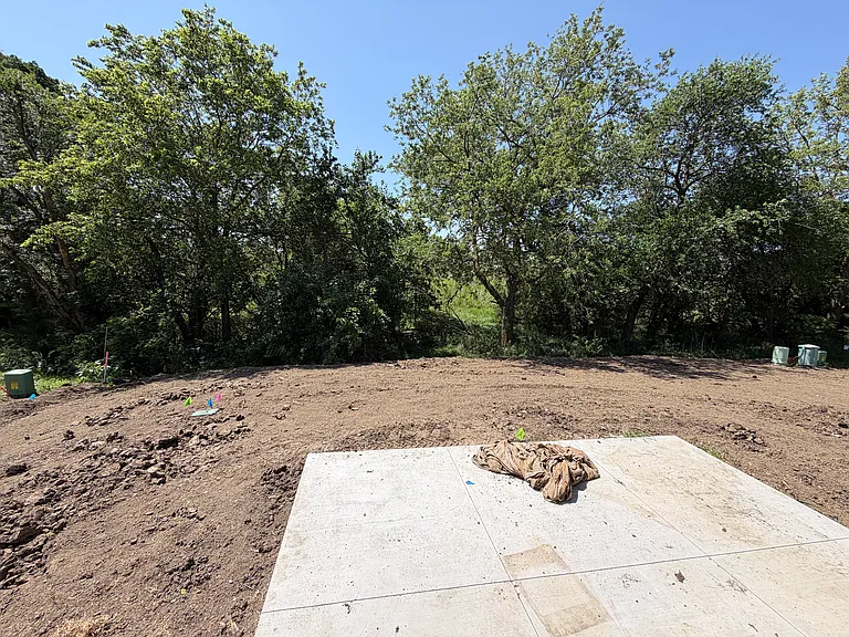 8111 Kallum Dr — Photo 22