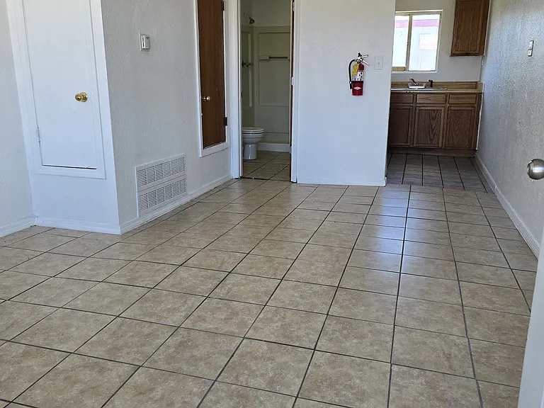 210 S 6th St #B2 — Photo 1