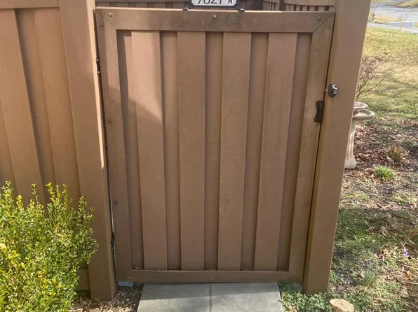 7621 Carteret Rd #A, Bethesda, MD 20817