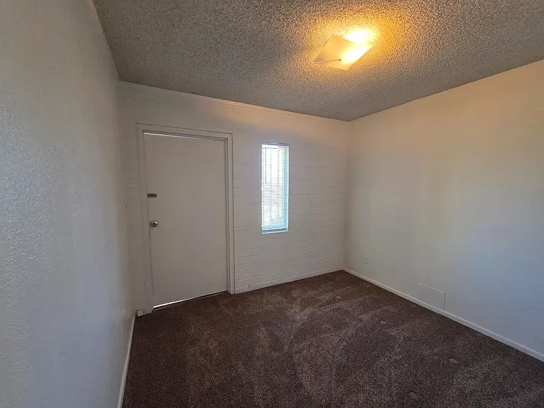1525 Sierra Vista Dr — Photo 11