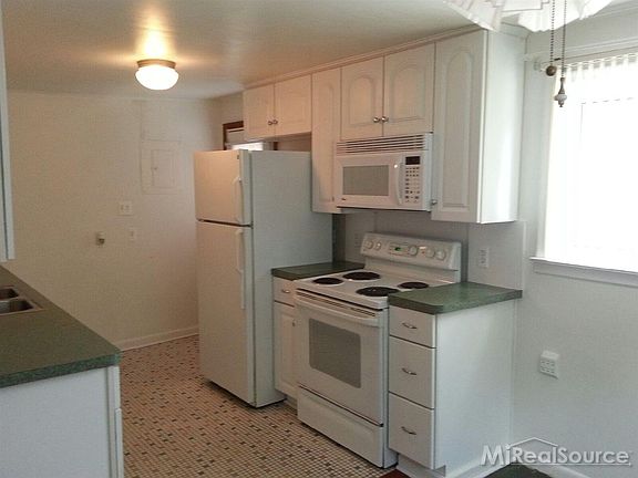 2nd image of 50779 Holt St