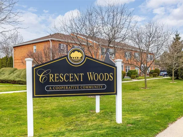 323 Hicksville Road #8, Bethpage, NY 11714