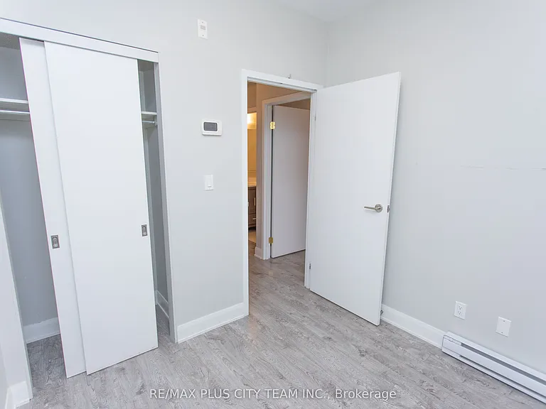 686 Bathurst St #202 — Photo 10