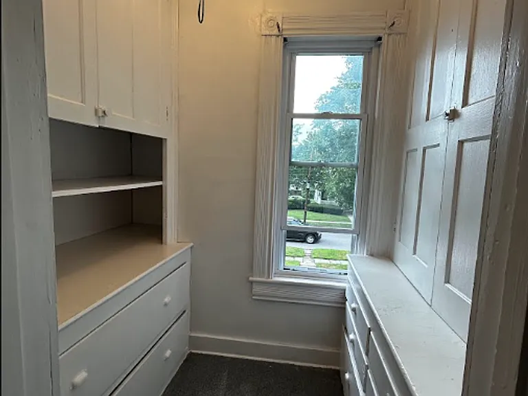 1638 Sanderson Ave — Photo 19