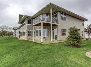 1185 Gallery Ln, Chaska, MN 55318