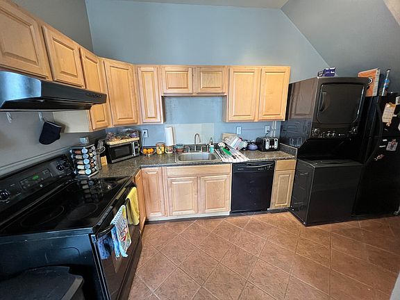 3rd image of 4 N Brunswick St #1