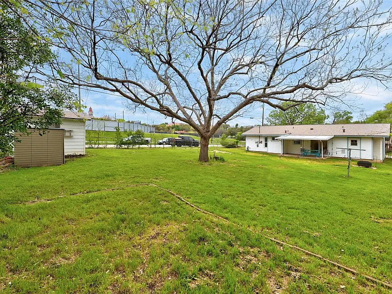 2713 Friar Tuck Ln — Photo 24