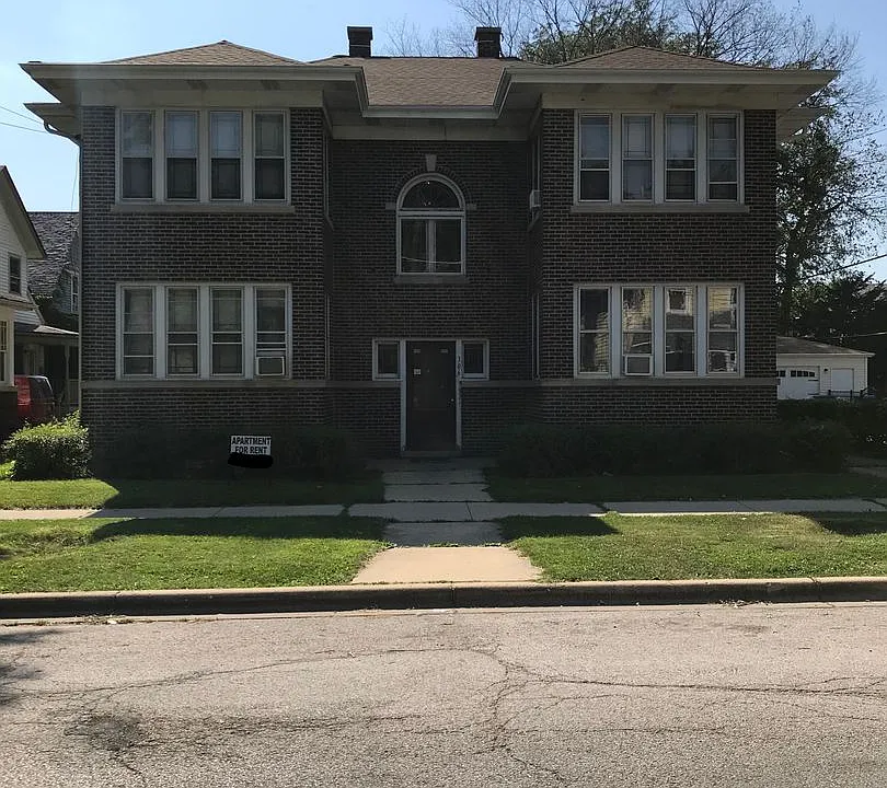 306 N Locust St