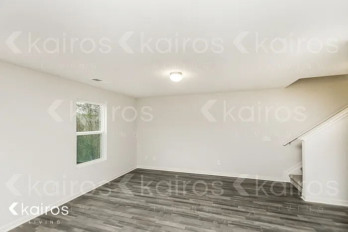 618 Cartecay Dr — Photo 2