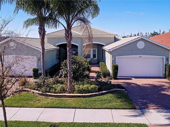 3rd image of 15739 Aurora Lake Cir
