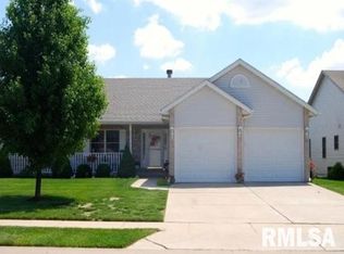 7102 Preston Dr, Springfield, IL 62711